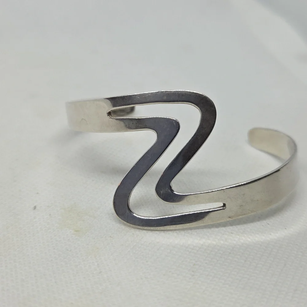 Sterling 925 Cuff Bracelet - Picture 4 of 5